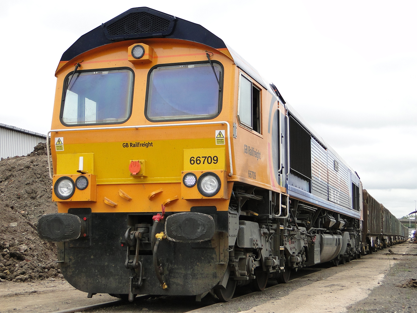 GB Railfreight resumes services between Cricklewood and Calvert