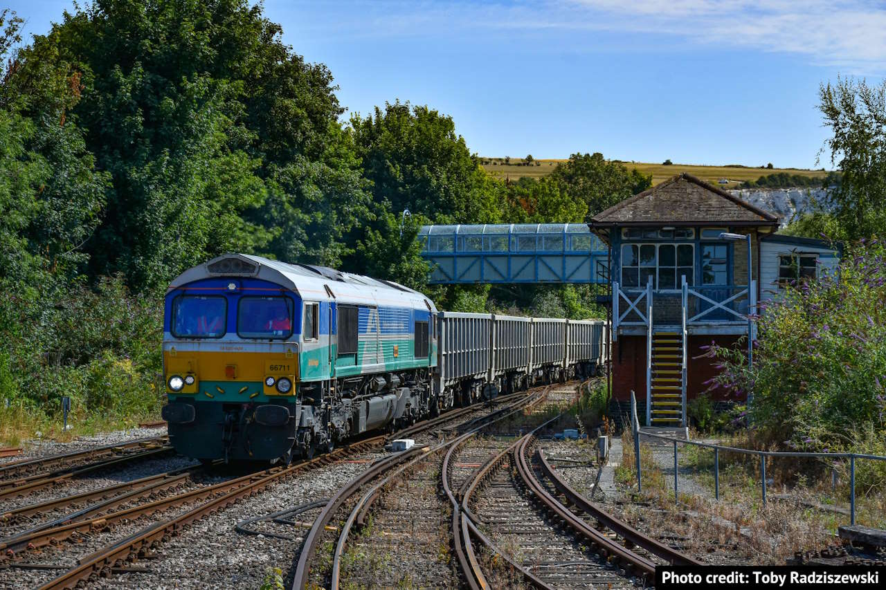 GB Railfreight agrees extension with Aggregate Industries